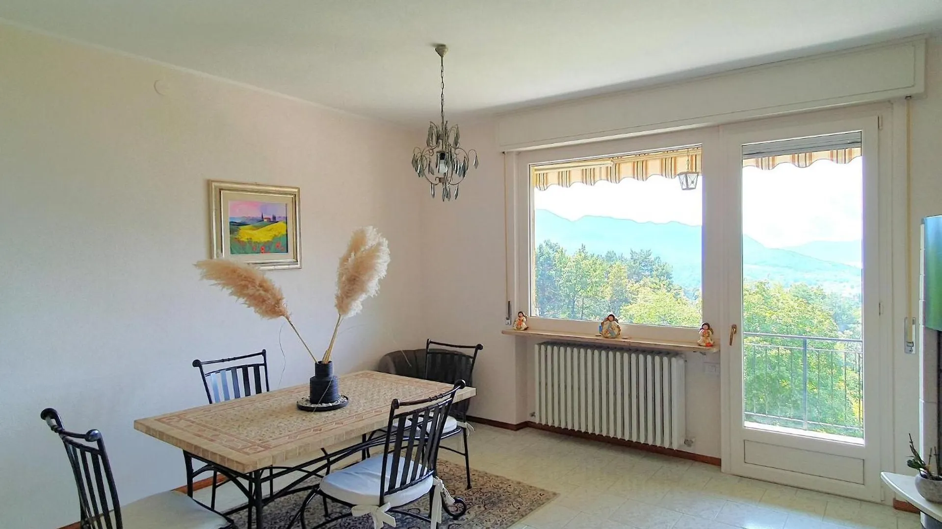 Villa With Enchanting Garden Overlooking The Lake Luino 0*,  Itálie