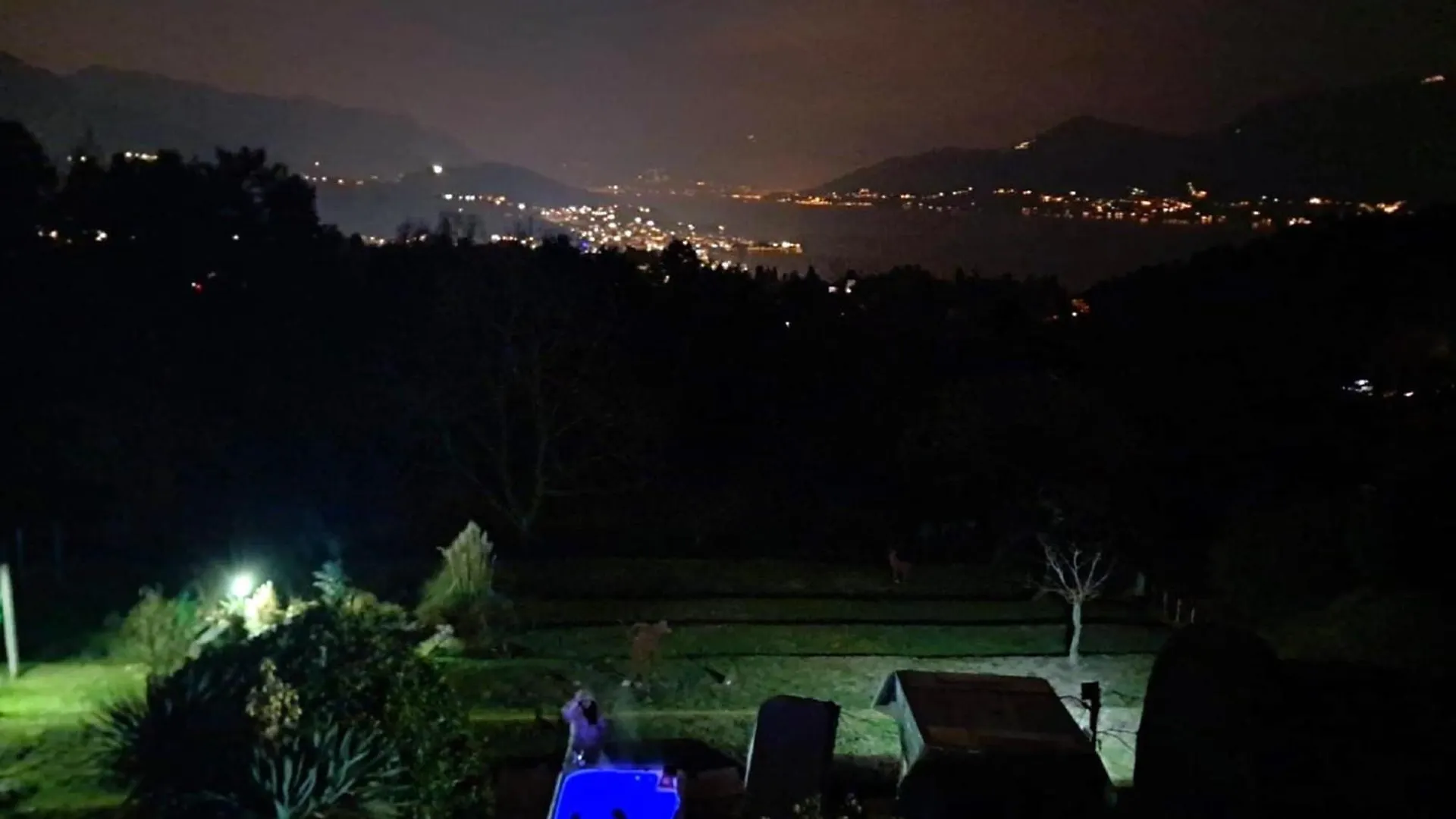Villa With Enchanting Garden Overlooking The Lake Luino Itálie